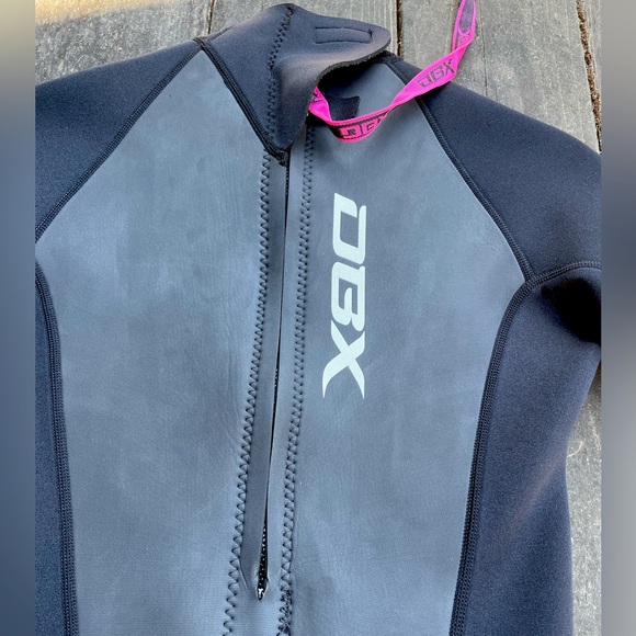 DBX women’s shorty wetsuit, size 10 - Picture 4 of 6